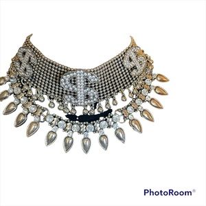 Vintage look Choker